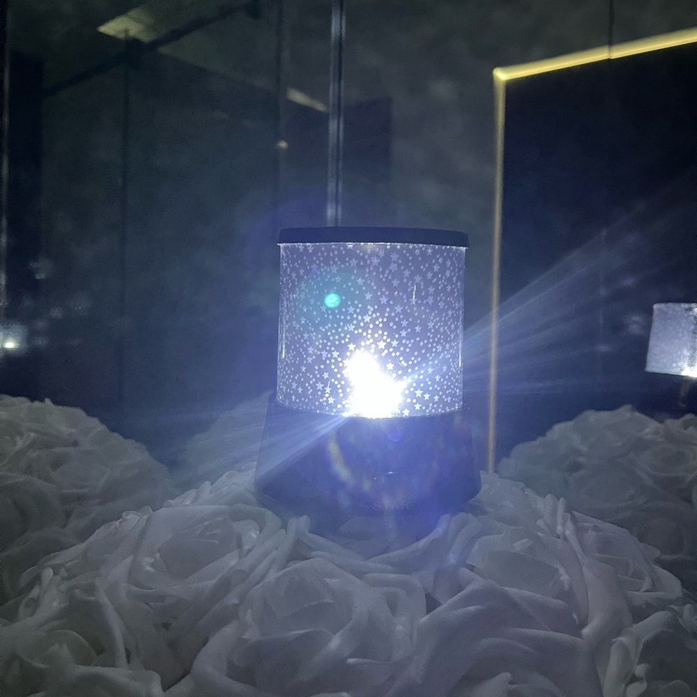 LED Star Projector night light - Picture 6 of 10